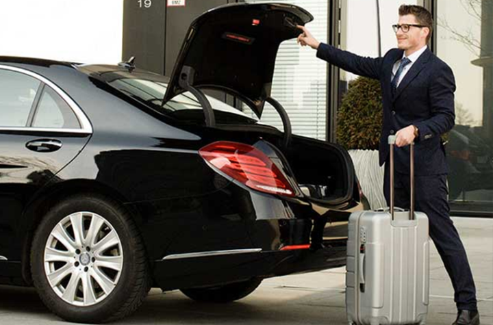 How to Book the Best Bracknell to Luton Airport Taxi Service