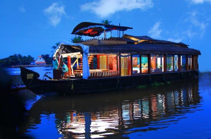 alleppey houseboat